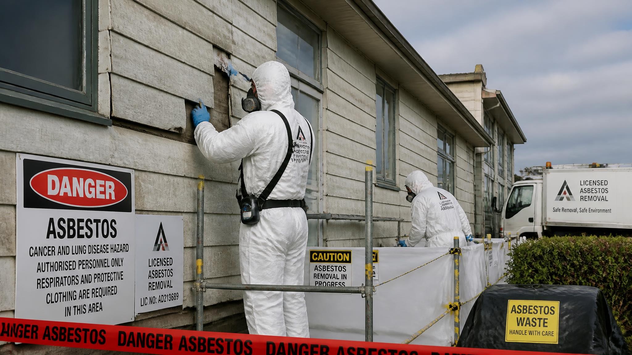 Asbestos cladding removal cost and professional removal service